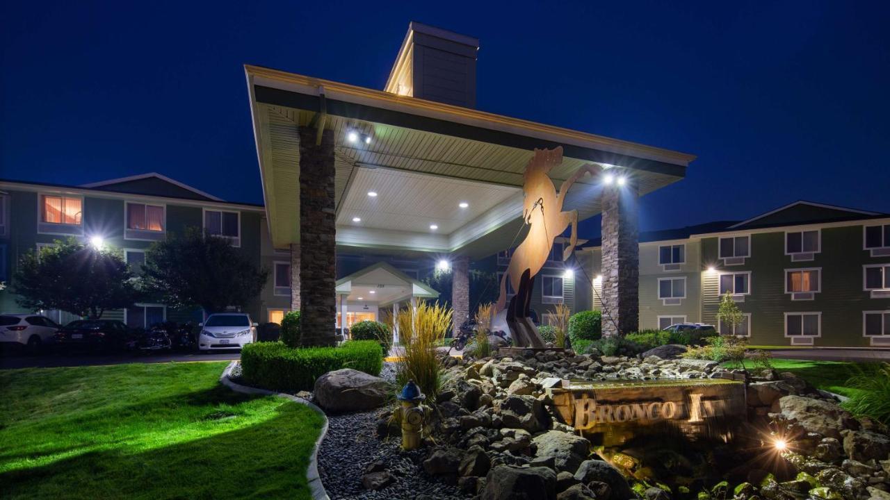 Best Western Bronco Inn Ritzville Екстериор снимка