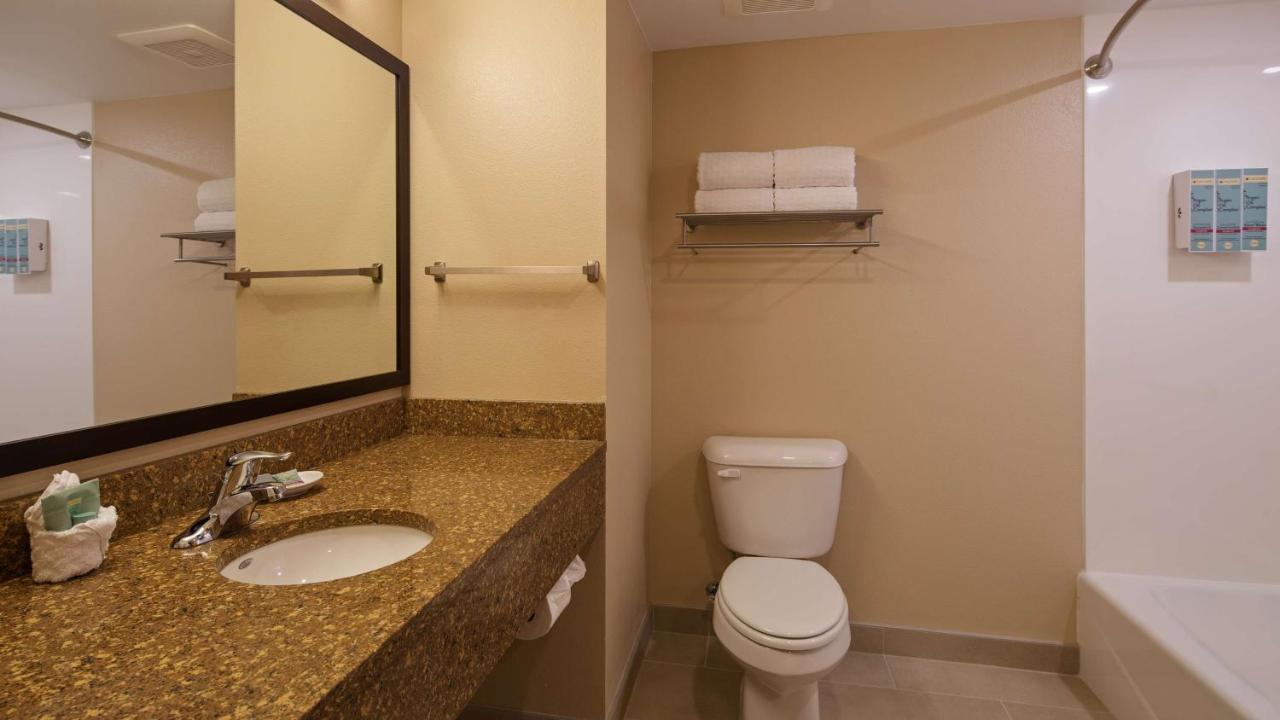 Best Western Bronco Inn Ritzville Екстериор снимка