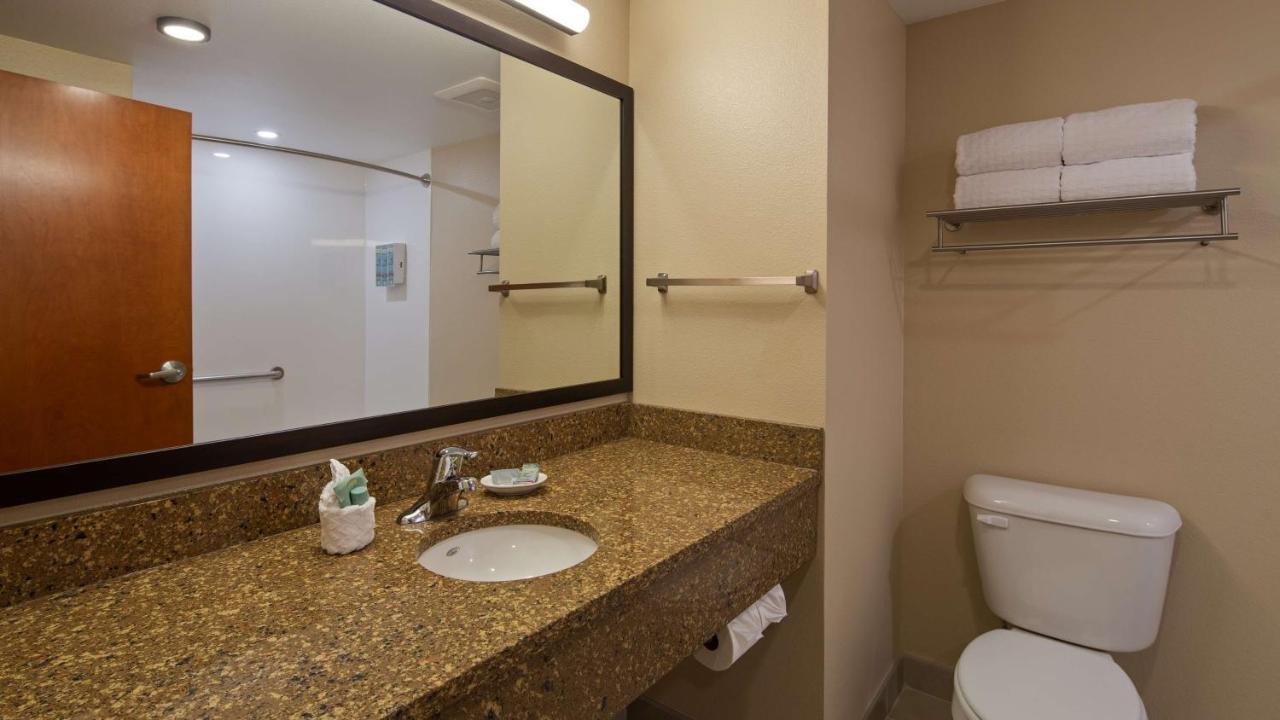 Best Western Bronco Inn Ritzville Екстериор снимка