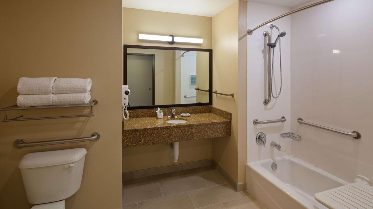Best Western Bronco Inn Ritzville Екстериор снимка