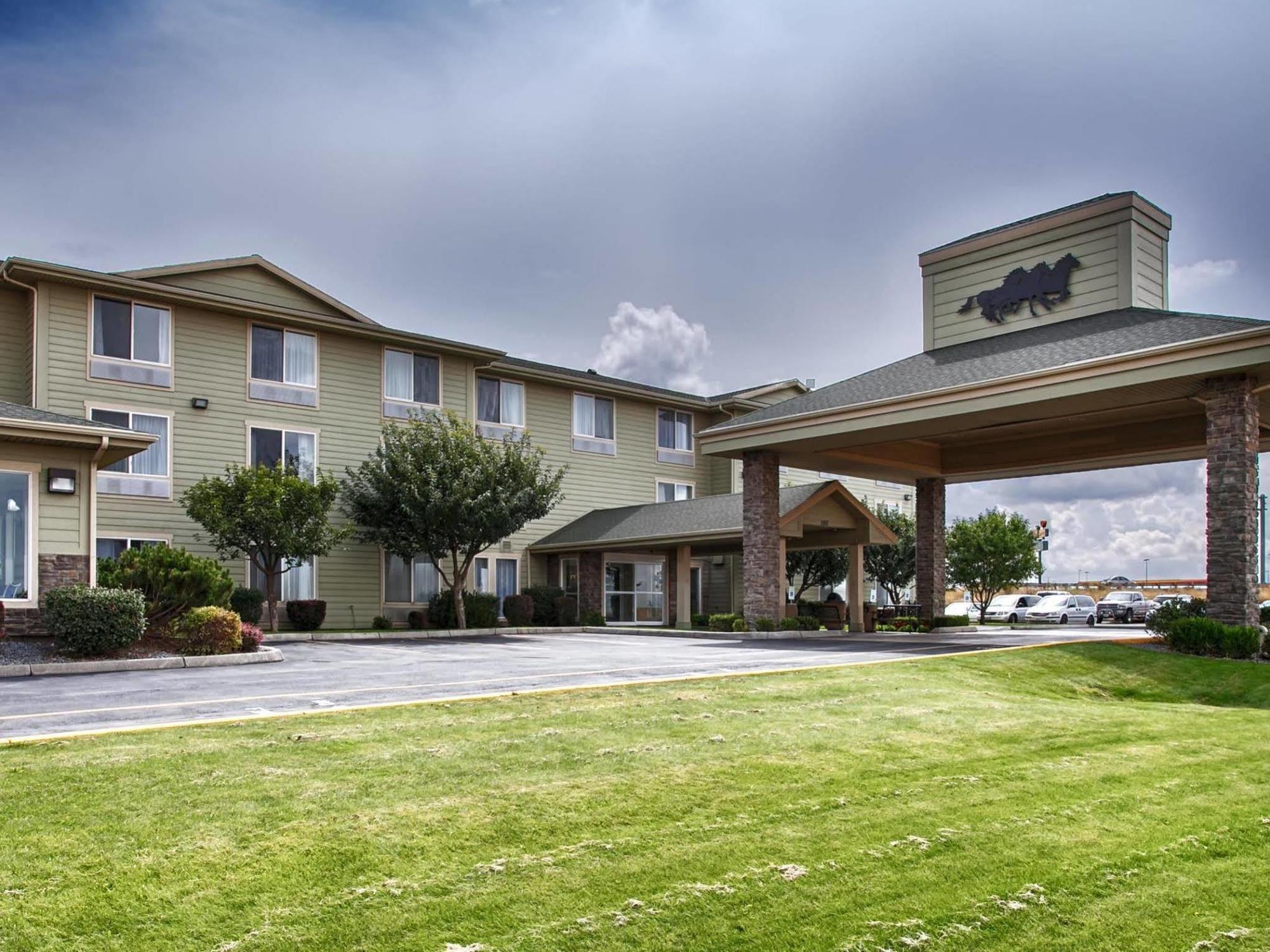 Best Western Bronco Inn Ritzville Екстериор снимка