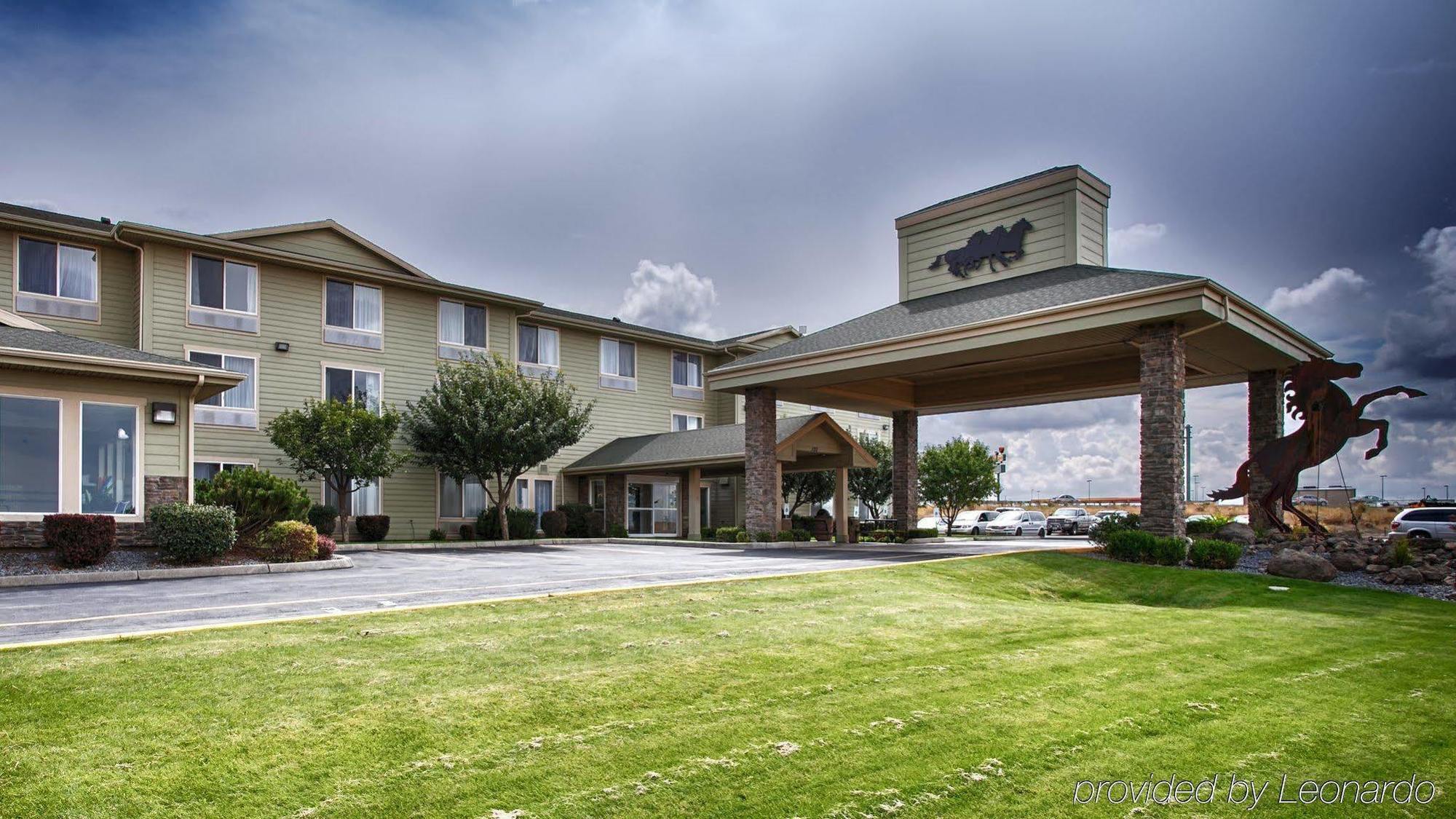Best Western Bronco Inn Ritzville Екстериор снимка
